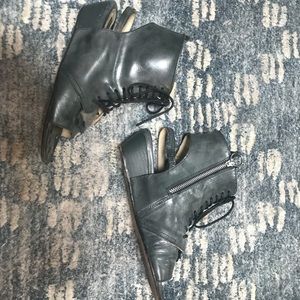 *SOLD* Mista Gladiator Sandals